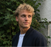 August Larsen